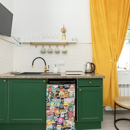 Unique With Free Parking In Only 500m From The By Renters Appartamento
